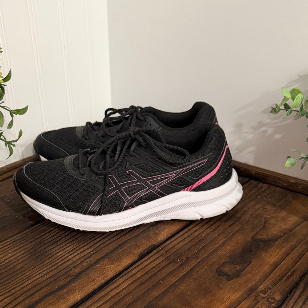 Asics Women's Jolt Iii Black And Pink Athletic Shoes